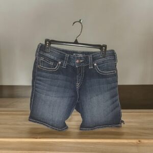 Womans silver jean shorts size 29